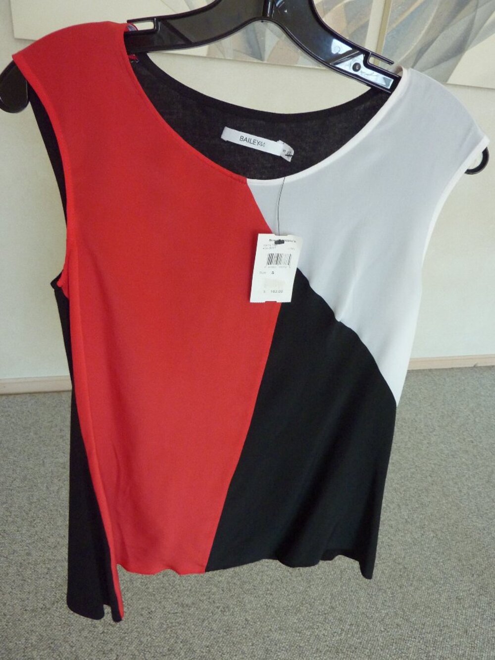 $163 NWT BAILEY 44 Asymmetrical Hem Red White Black Sleeveless Top Blouse S 4 6